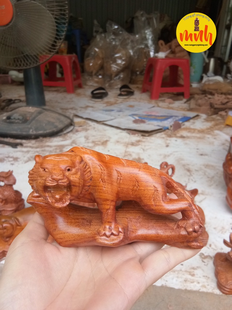 Bộ Tượng 12 Con Giáp Gỗ Hương Đá